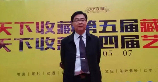  本人于1990年毕业于首都师范大学政法系政法专业