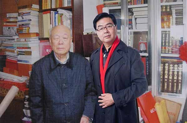  本人于1990年毕业于首都师范大学政法系政法专业